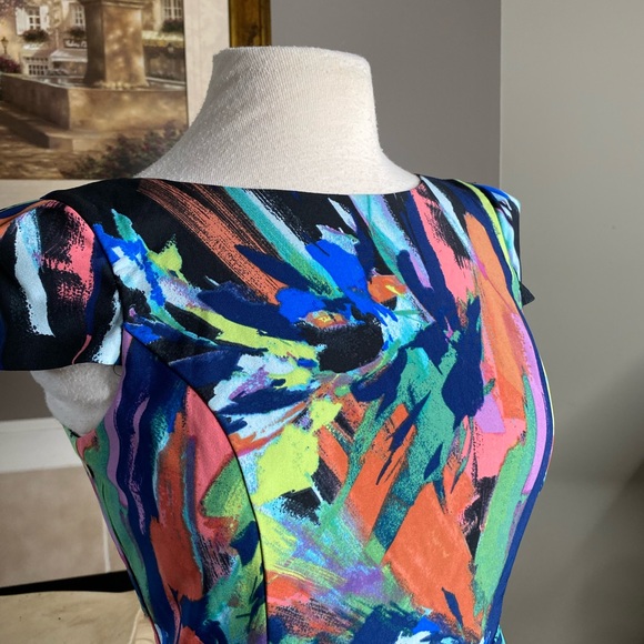 Maia bold colorful dress, cut out back, cap sleeves, side hidden zip size: 4 - Picture 6 of 12